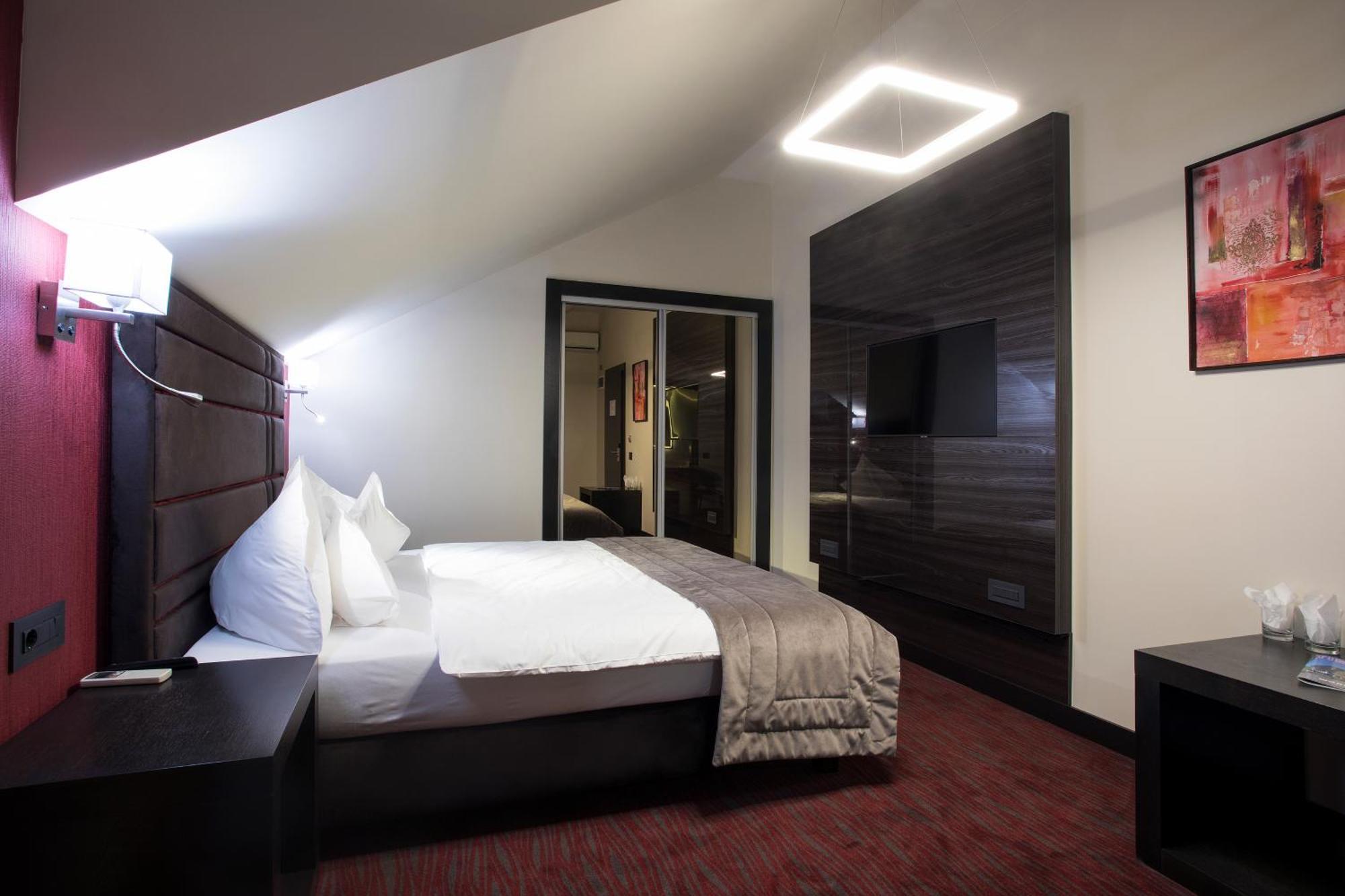 The Fifth Floor By Old Town Hotel Timişoara Extérieur photo